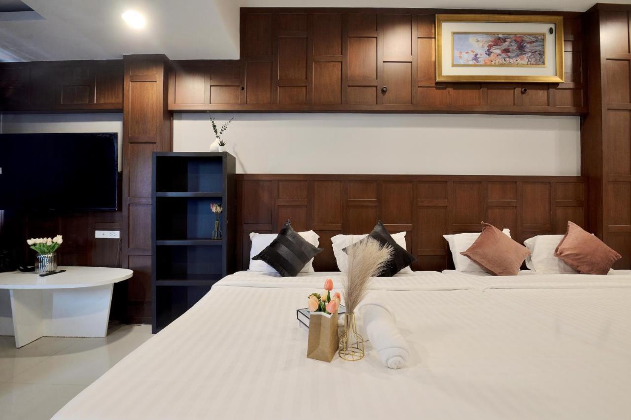De Lux Bangkok Hotel Exterior photo